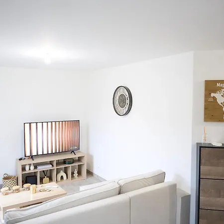 Beau T2 Dans Le Sud De Paris, Parking Gratuit Apartment *